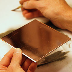 The copper plate is prepared in the preferred size.